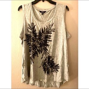 Simply Vera tank top.